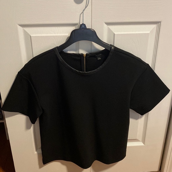 Ann Taylor short sleeve top w/ faux leather trim - Picture 2 of 4